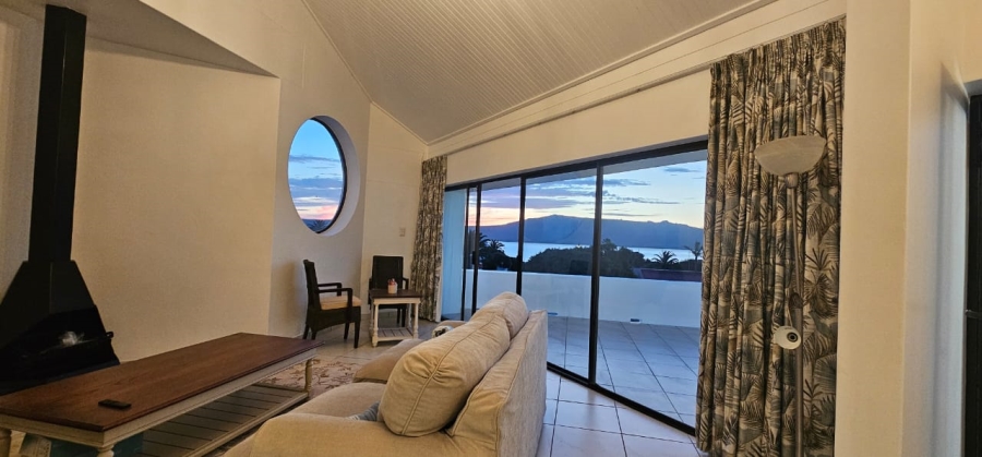 To Let 3 Bedroom Property for Rent in Middedorp Western Cape